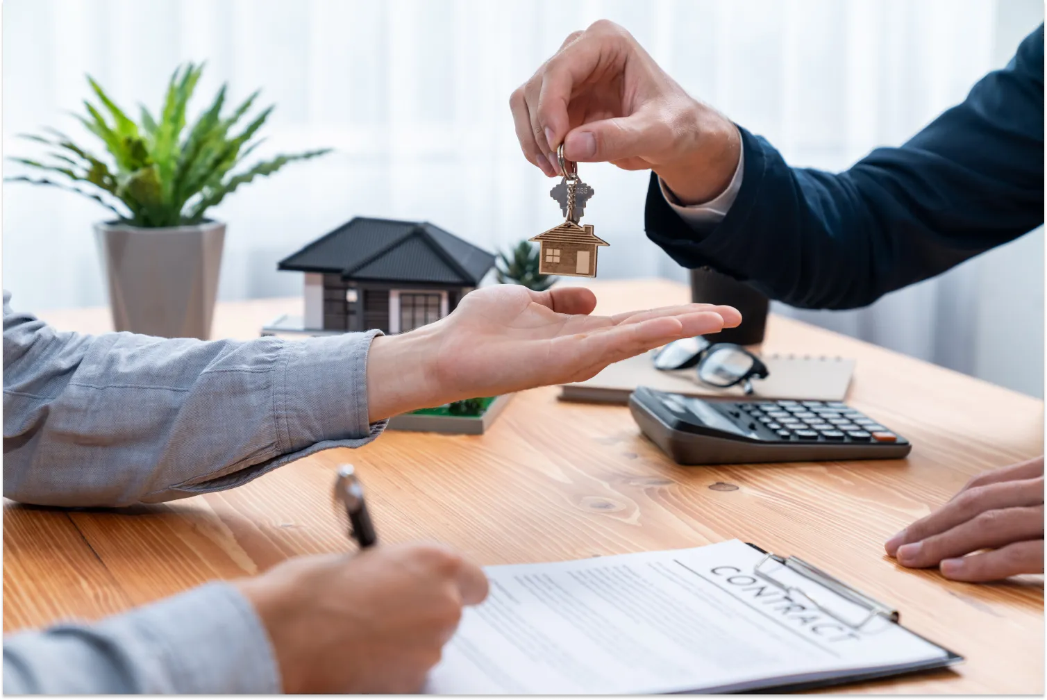 ACCESS YOUR HOME EQUITY WITHOUT MONTHLY PAYMENTS visual data 8